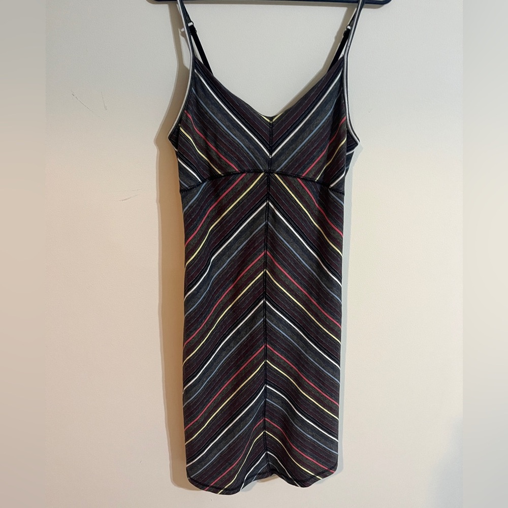 Royal Robbins dress size Small